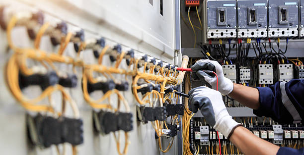 Professional Electrician technician working in Riverbank, CA